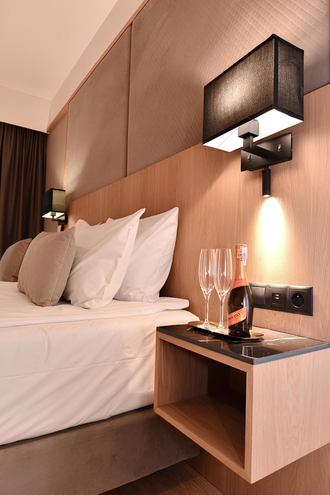 Deo Plaza Premium & Leilighet *